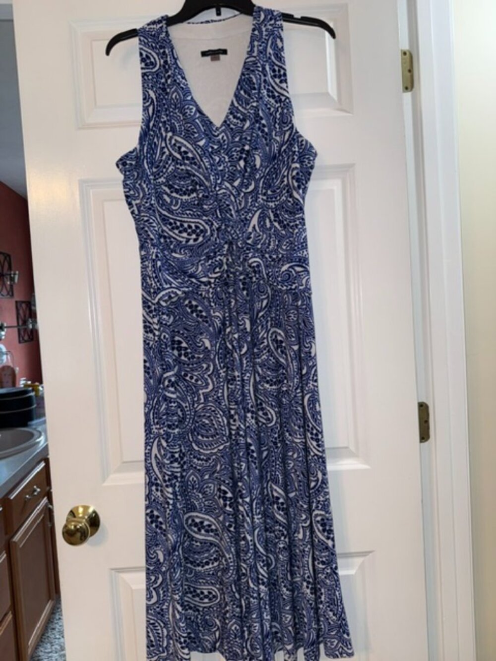 Tommy Hilfiger sleeveless midi dress blue and white paisley size 14